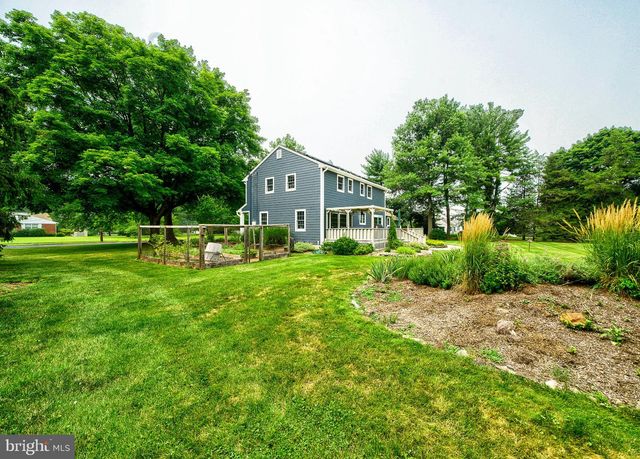 86 KNICKERBOCKER DR, Belle Mead, NJ 08502