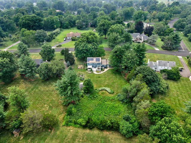 86 KNICKERBOCKER DR, Belle Mead, NJ 08502