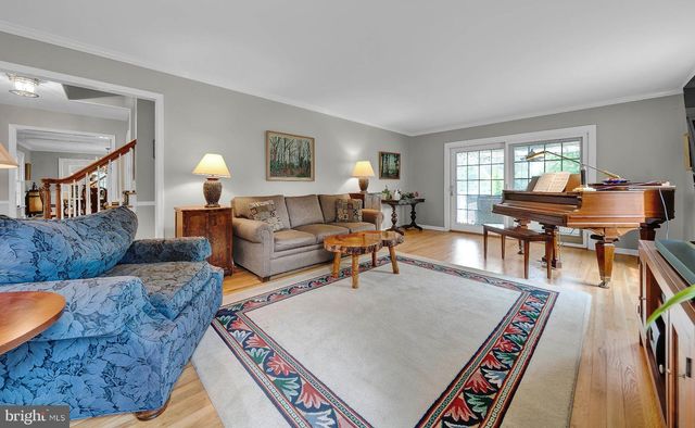 86 KNICKERBOCKER DR, Belle Mead, NJ 08502