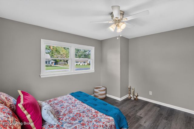 5406 Zev Way, Louisville, KY 40272