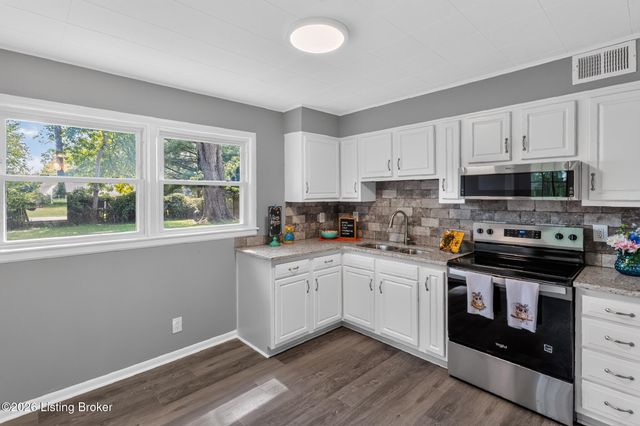 5406 Zev Way, Louisville, KY 40272