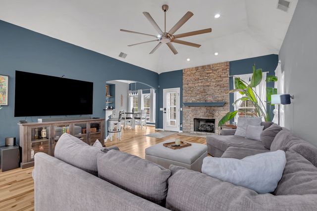 112 General Smith Pl, Hendersonville, TN 37075