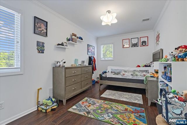 33-21 Southern Drive, Fair Lawn, NJ 07410