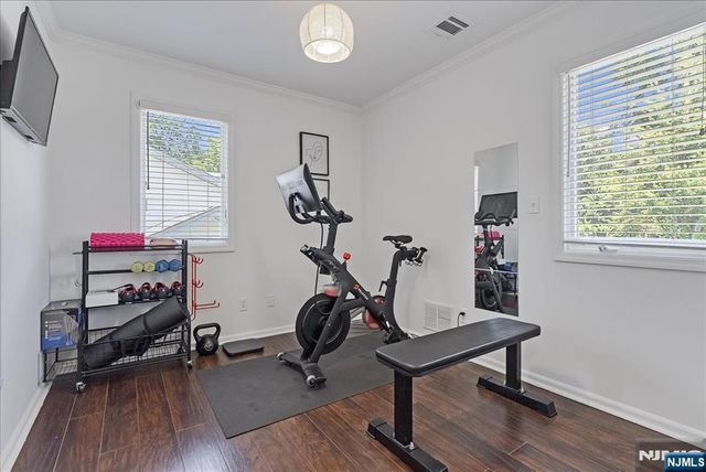 33-21 Southern Drive, Fair Lawn, NJ 07410