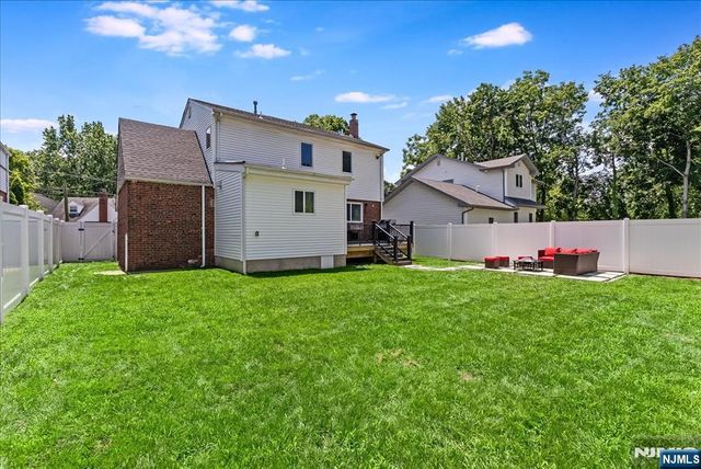 33-21 Southern Drive, Fair Lawn, NJ 07410