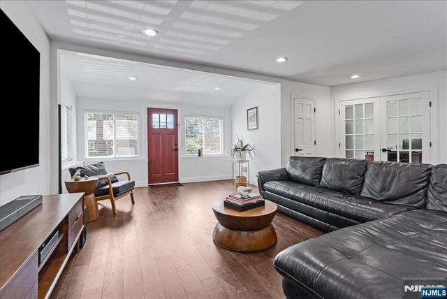 33-21 Southern Drive, Fair Lawn, NJ 07410