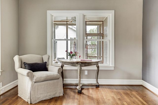 2137 W Main Street, Houston, TX 77098