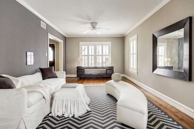 2137 W Main Street, Houston, TX 77098