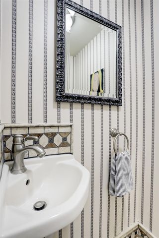 2137 W Main Street, Houston, TX 77098