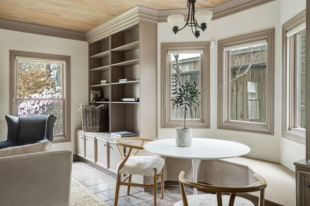 2137 W Main Street, Houston, TX 77098