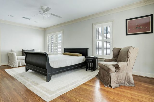 2137 W Main Street, Houston, TX 77098