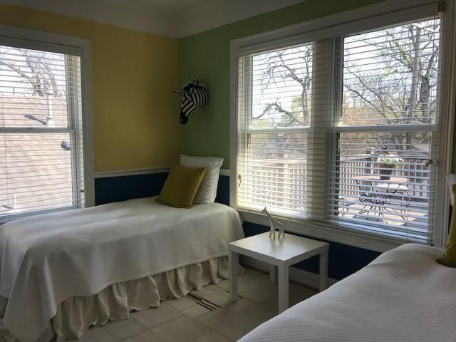 2137 W Main Street, Houston, TX 77098