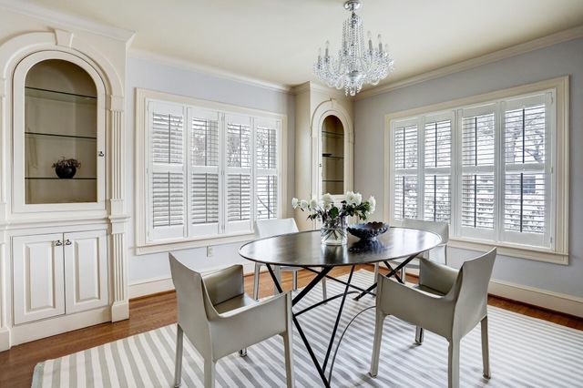 2137 W Main Street, Houston, TX 77098