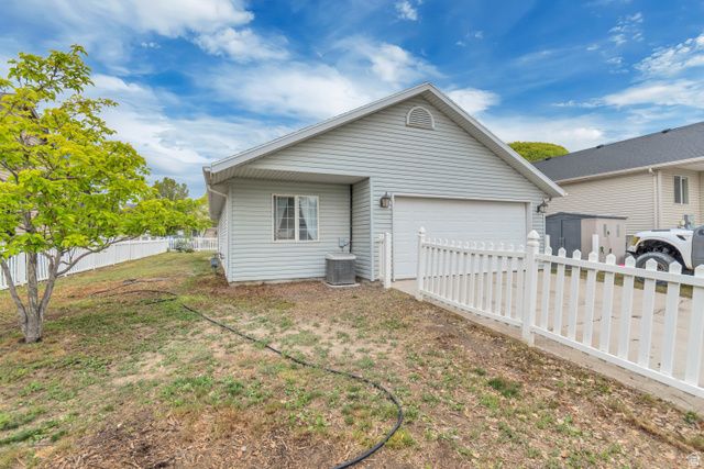 1906 E JUNIPER DR, Eagle Mountain, UT 84005