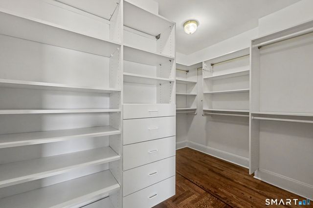 25 West Elm Street 37, Greenwich, CT 06830
