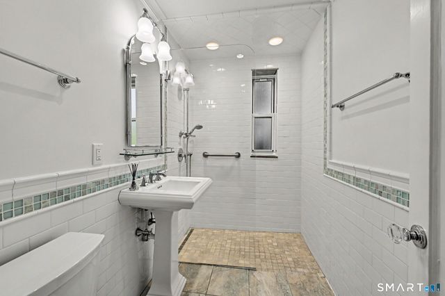 25 West Elm Street 37, Greenwich, CT 06830