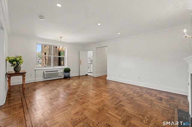 25 West Elm Street 37, Greenwich, CT 06830