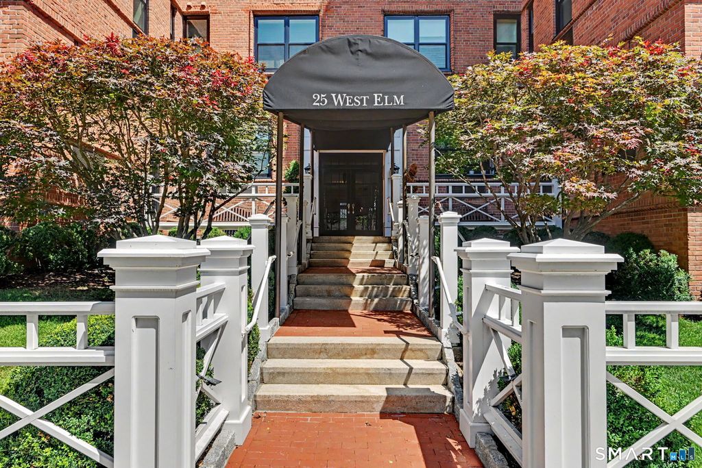 25 West Elm Street 37, Greenwich, CT 06830