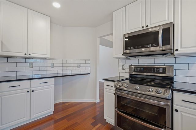 2243 Sun Valley Drive, Ann Arbor, MI 48108