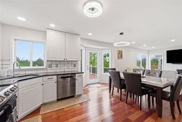 2243 Sun Valley Drive, Ann Arbor, MI 48108