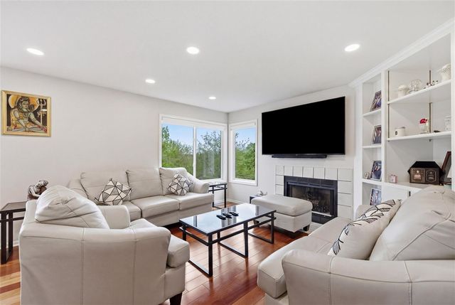 2243 Sun Valley Drive, Ann Arbor, MI 48108
