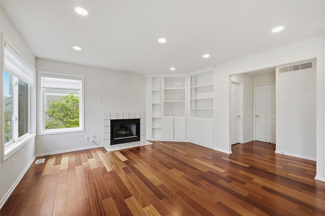 2243 Sun Valley Drive, Ann Arbor, MI 48108