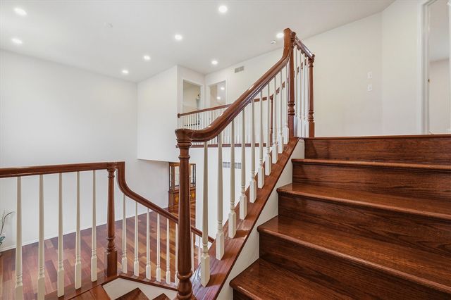 2243 Sun Valley Drive, Ann Arbor, MI 48108