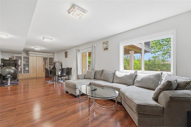 2243 Sun Valley Drive, Ann Arbor, MI 48108