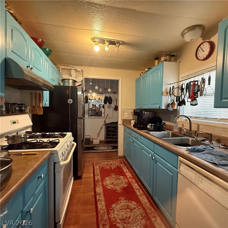 148 Sir Thomas Drive, Las Vegas, NV 89110 — photo 2