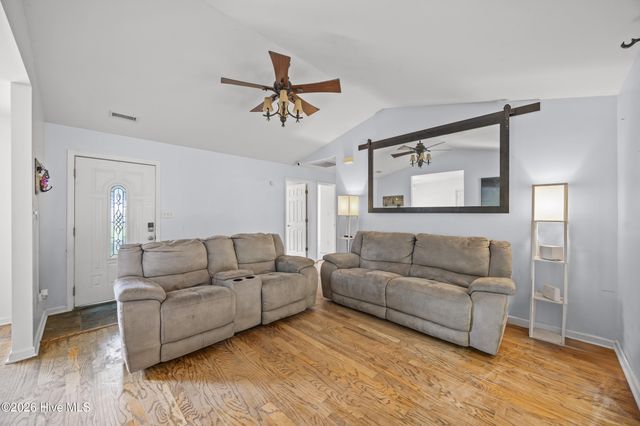 111 Marcil Lane, Hampstead, NC 28443
