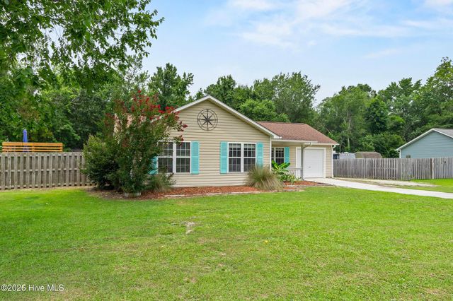 111 Marcil Lane, Hampstead, NC 28443