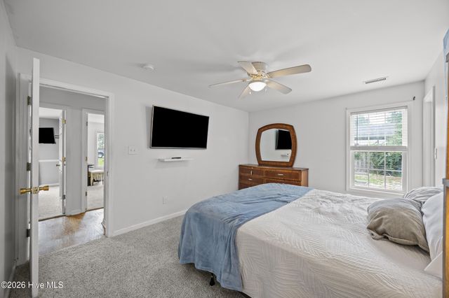 111 Marcil Lane, Hampstead, NC 28443