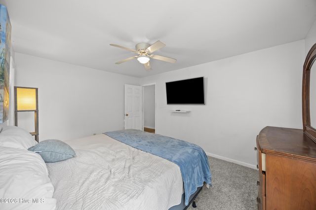 111 Marcil Lane, Hampstead, NC 28443