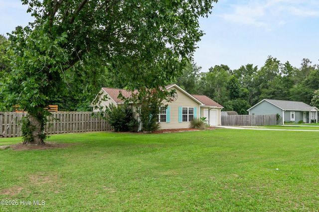 111 Marcil Lane, Hampstead, NC 28443