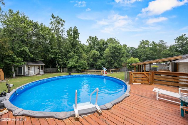 111 Marcil Lane, Hampstead, NC 28443