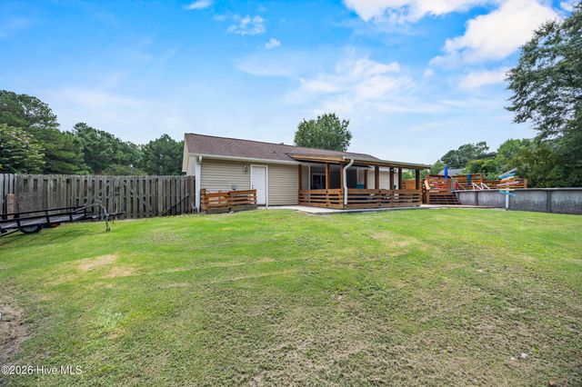 111 Marcil Lane, Hampstead, NC 28443
