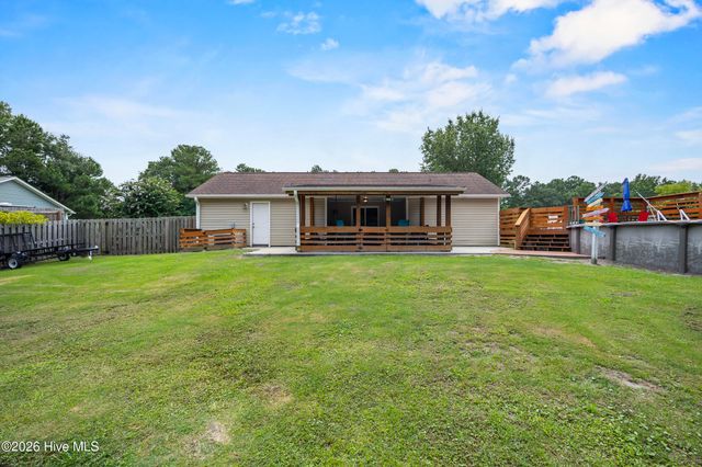 111 Marcil Lane, Hampstead, NC 28443