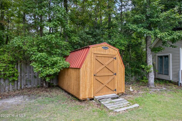 111 Marcil Lane, Hampstead, NC 28443