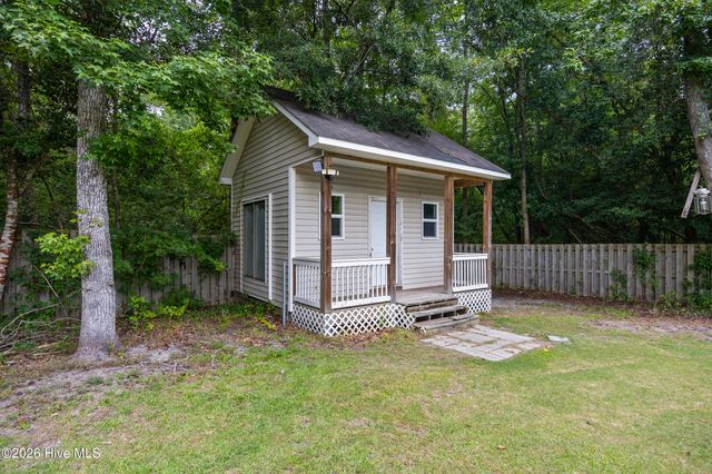 111 Marcil Lane, Hampstead, NC 28443