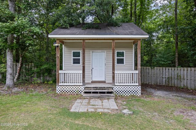 111 Marcil Lane, Hampstead, NC 28443