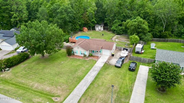 111 Marcil Lane, Hampstead, NC 28443