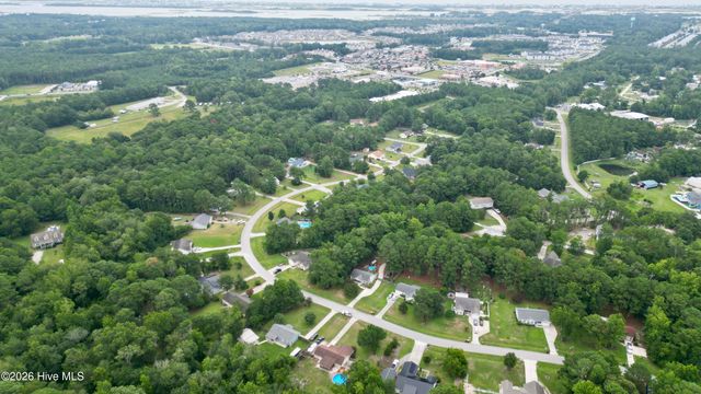 111 Marcil Lane, Hampstead, NC 28443