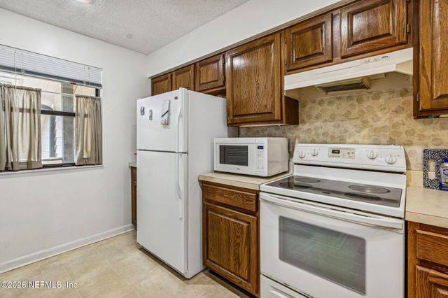 1604 ARCADIA Drive 105, Jacksonville, FL 32207