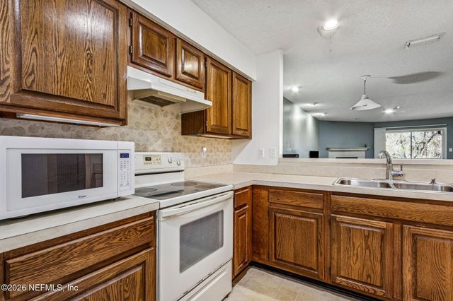 1604 ARCADIA Drive 105, Jacksonville, FL 32207