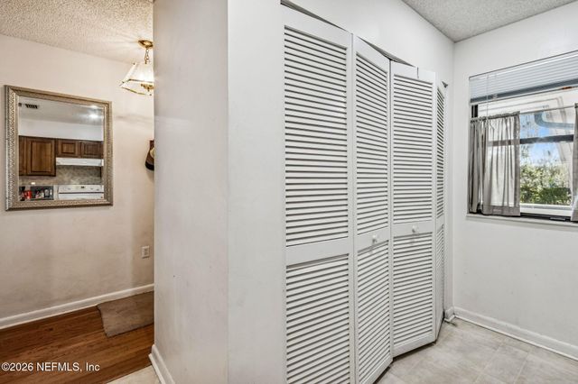 1604 ARCADIA Drive 105, Jacksonville, FL 32207