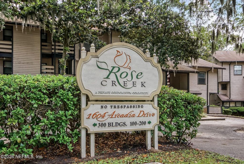 1604 ARCADIA Drive 105, Jacksonville, FL 32207