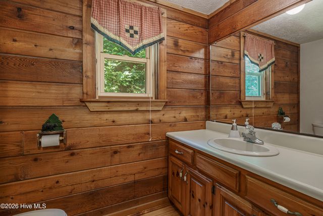 525 Beaver Ridge Road, Murphy, NC 28906