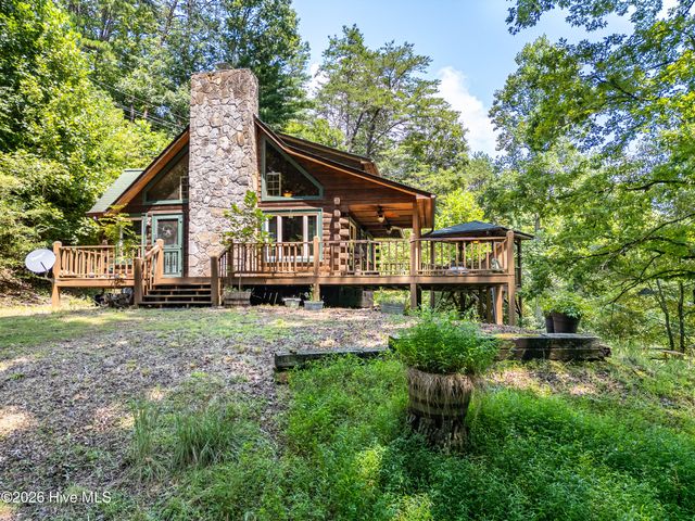 525 Beaver Ridge Road, Murphy, NC 28906