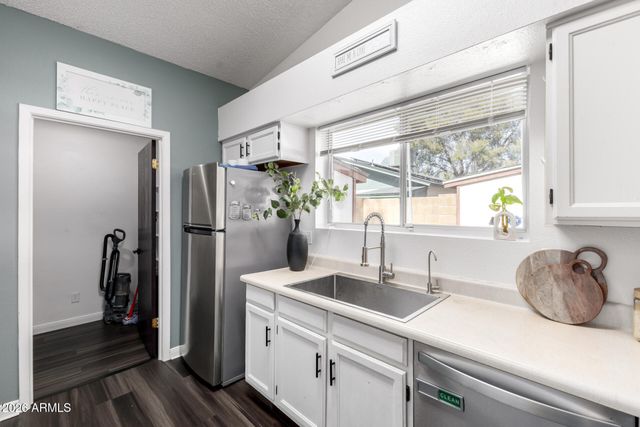 876 S NEBRASKA Street 9, Chandler, AZ 85225