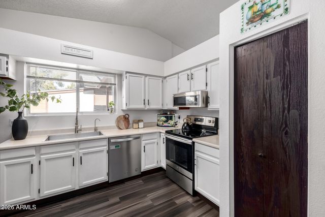 876 S NEBRASKA Street 9, Chandler, AZ 85225